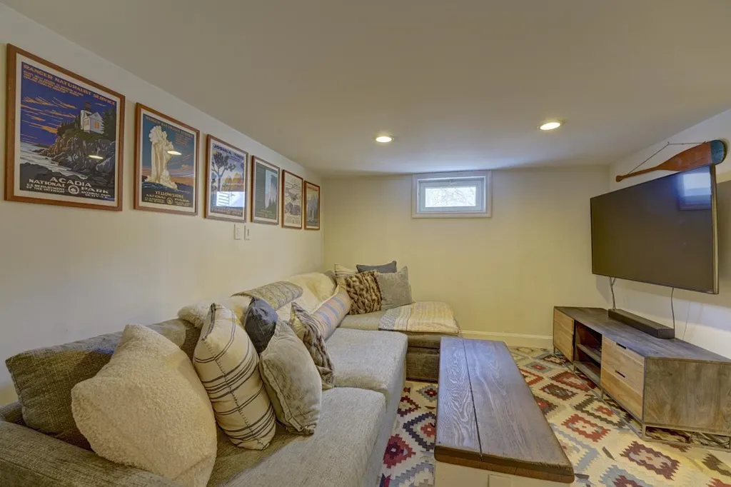 10 Humphreys Court Portsmouth NH 03801