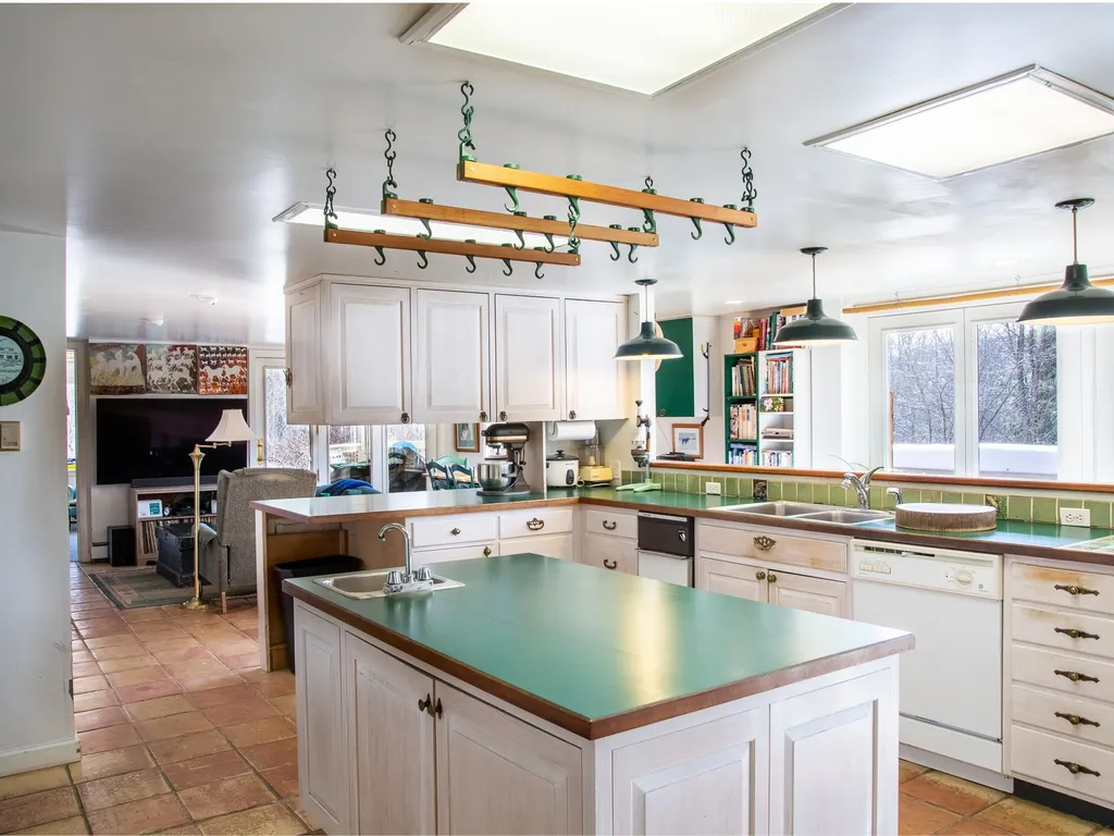 589 Glen View Road Fayston VT 05673