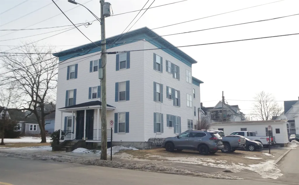 349 Hanover Street Manchester NH 03104-4927