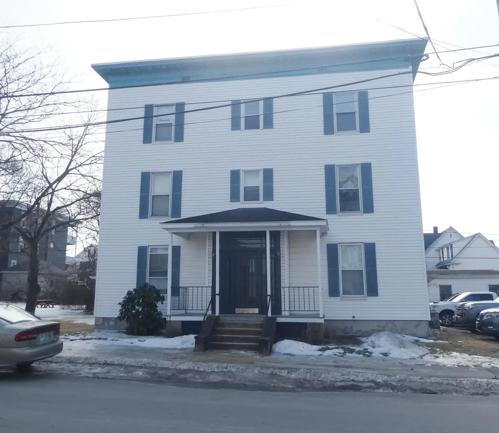 349 Hanover Street Manchester NH 03104-4927