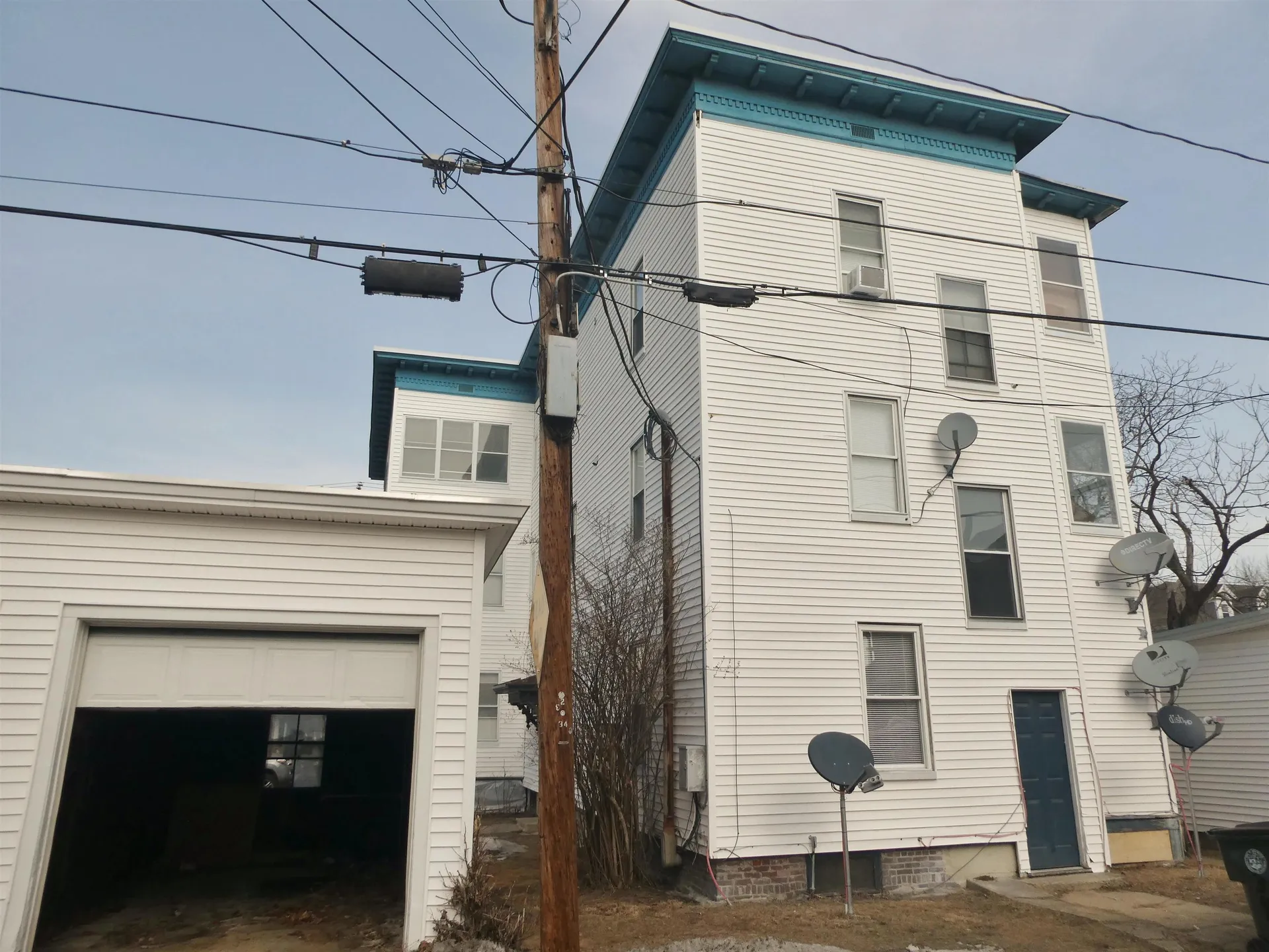 349 Hanover Street Manchester NH 03104-4927