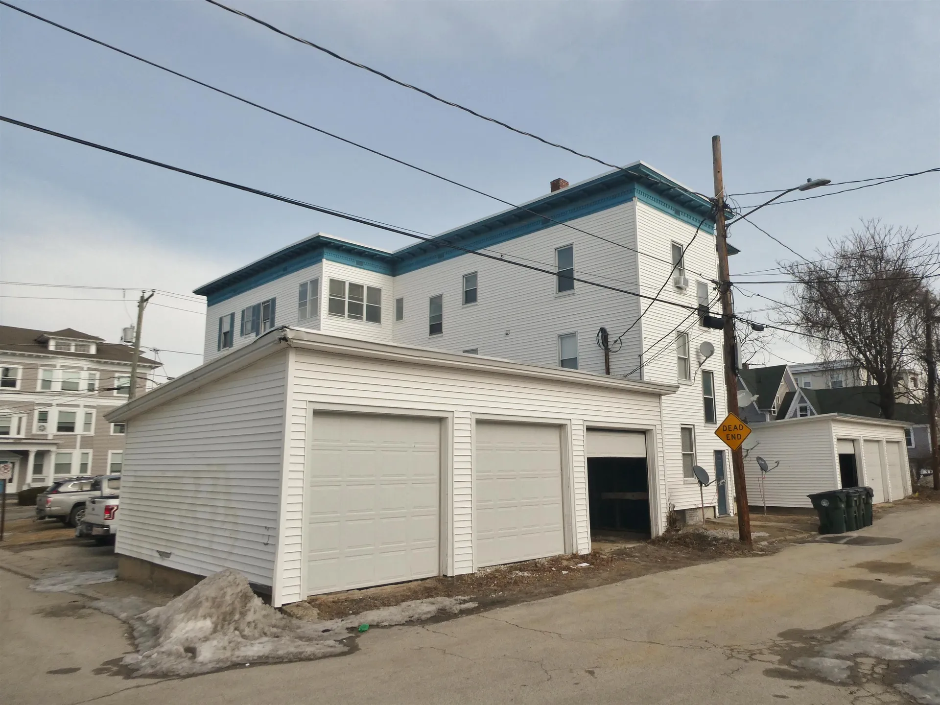 349 Hanover Street Manchester NH 03104-4927