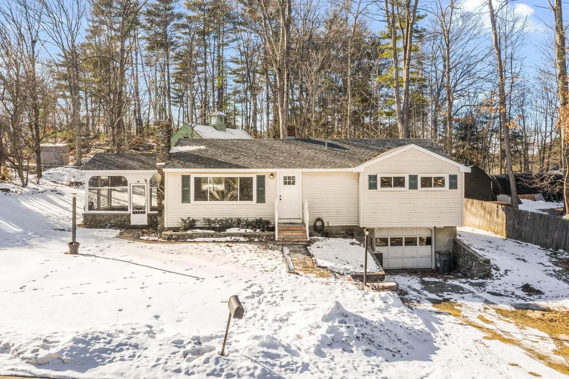 1 Francesca Drive Raymond NH 03077