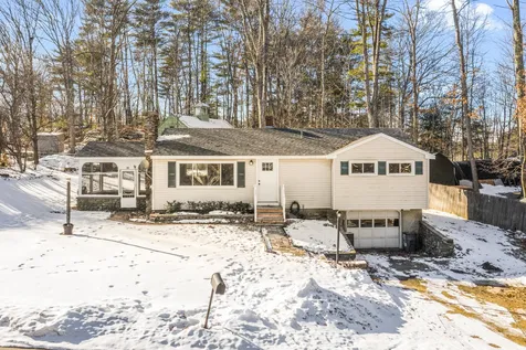 1 Francesca Drive Raymond NH 03077