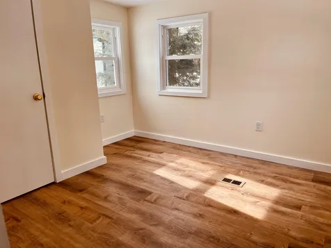 11 Flamingo Drive Concord NH 03303