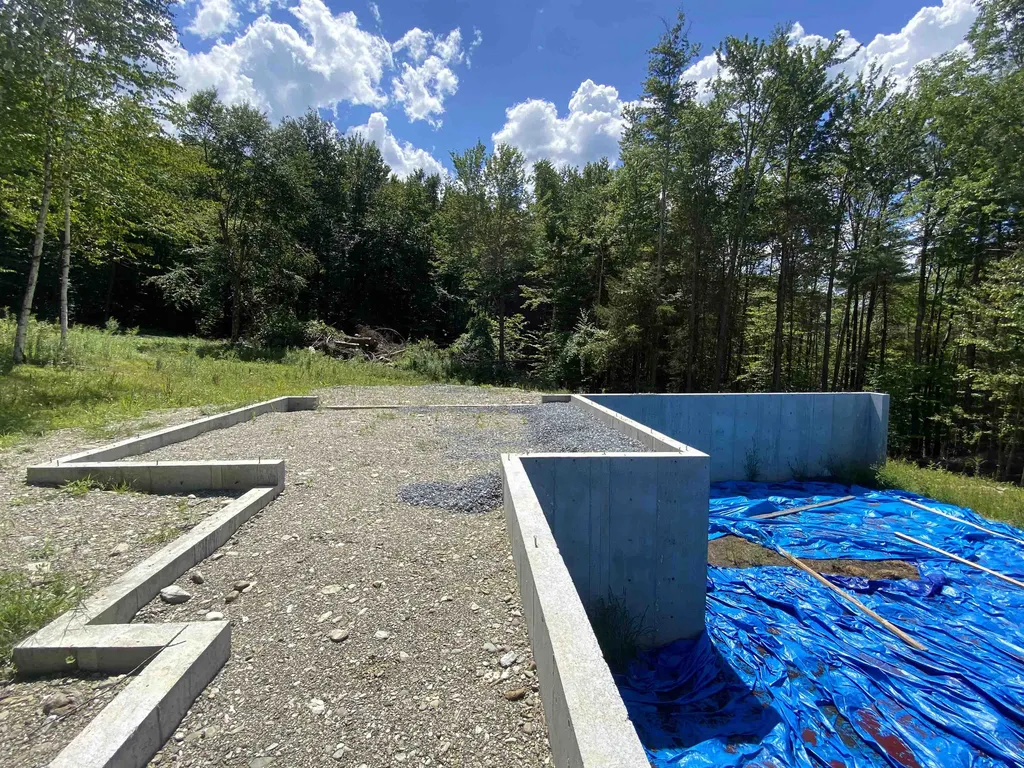 Bennington, VT Real Estate MLS 4898254 Experienced! Educated