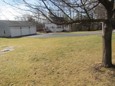 20 Oakland Drive Milford NH 03055