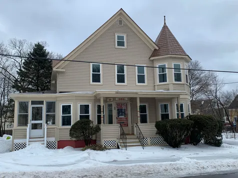 52 Chestnut Street Rochester NH 03867