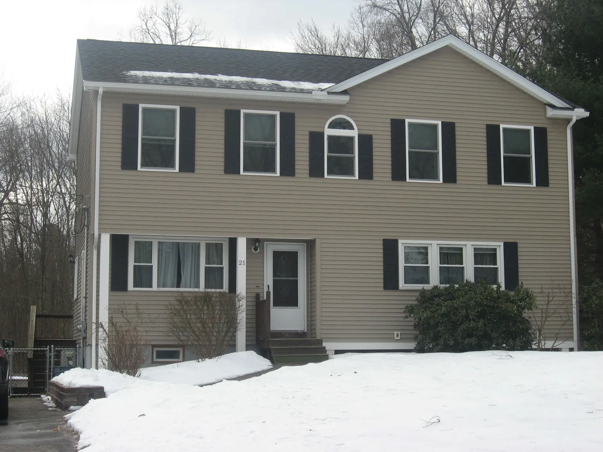 21 Crestwood Circle Salem NH 03079
