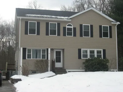 21 Crestwood Circle Salem NH 03079