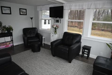 33 Railroad Avenue Newfields NH 03856