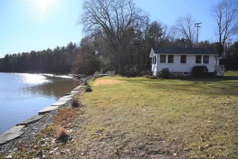33 Railroad Avenue Newfields NH 03856