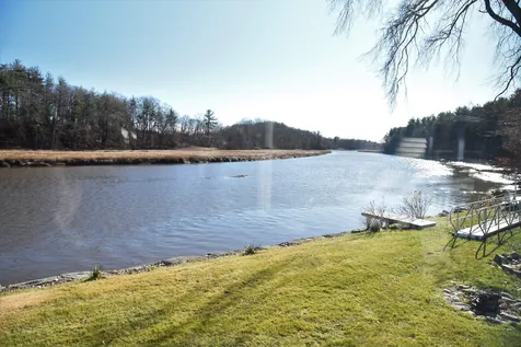 33 Railroad Avenue Newfields NH 03856