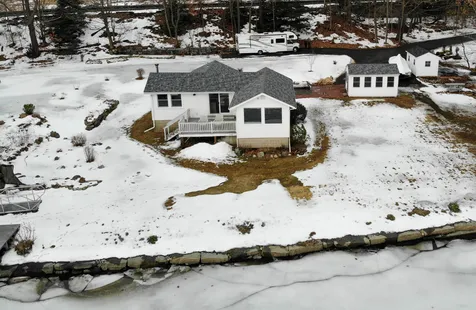 33 Railroad Avenue Newfields NH 03856