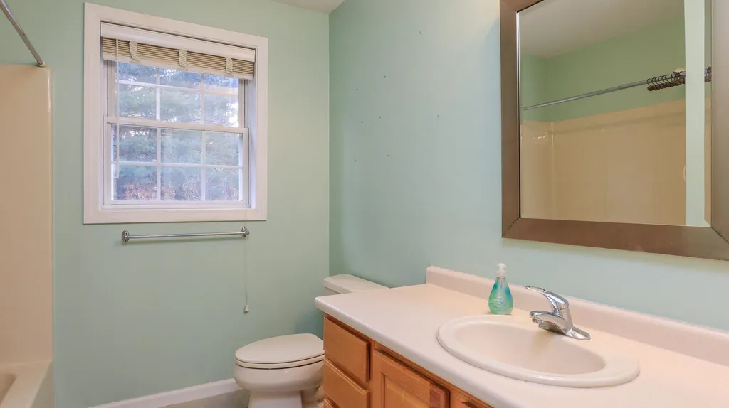 8 Gullane Road Hooksett NH 03106
