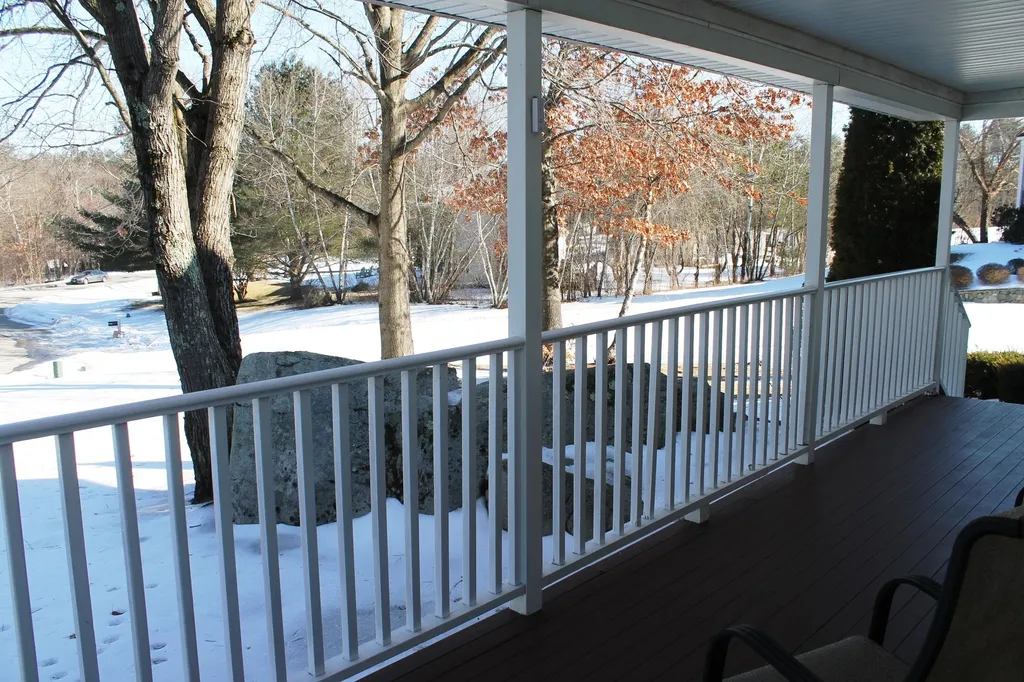 8 Gullane Road Hooksett NH 03106