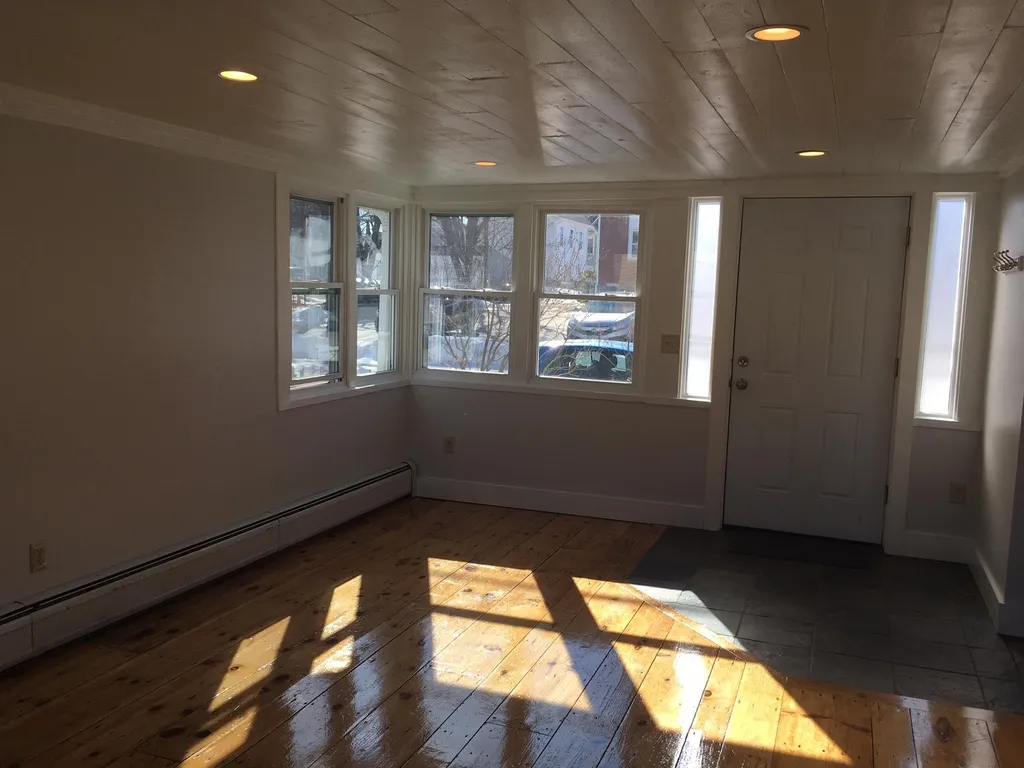 17 Lincoln Street Dover NH 03820