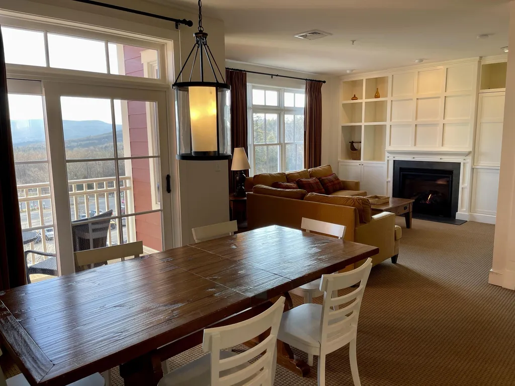 102 Forest 322 / Iii Drive Warren VT 05674
