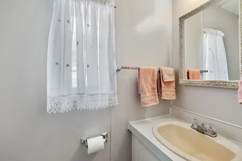 6 Bayberry Lane Wolfeboro NH 03894