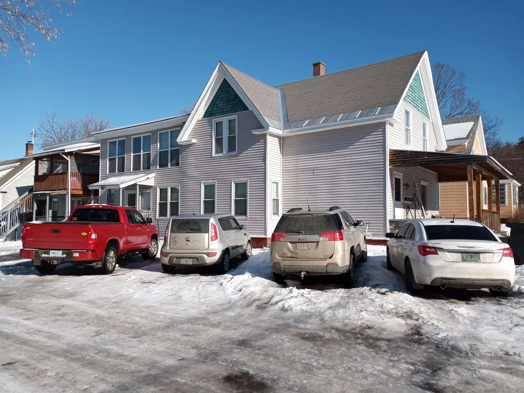 20 Chellis Street Claremont NH 03743