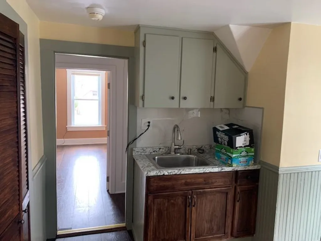 20 Chellis Street Claremont NH 03743