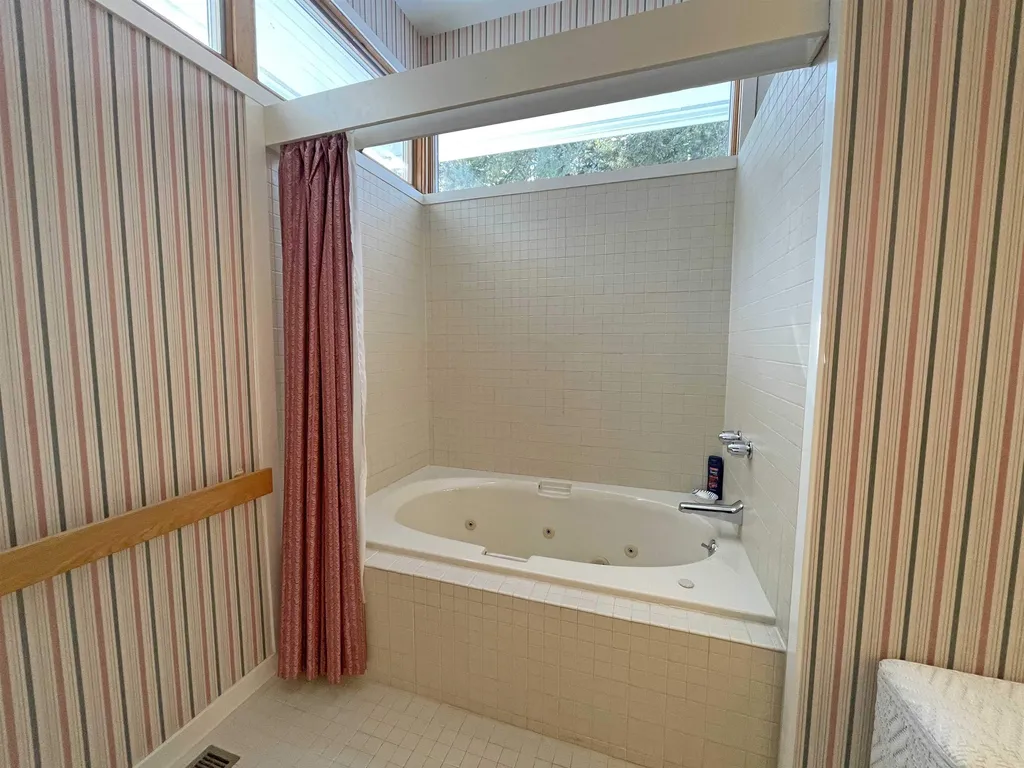 678 Mountain View Road Warren VT 05674