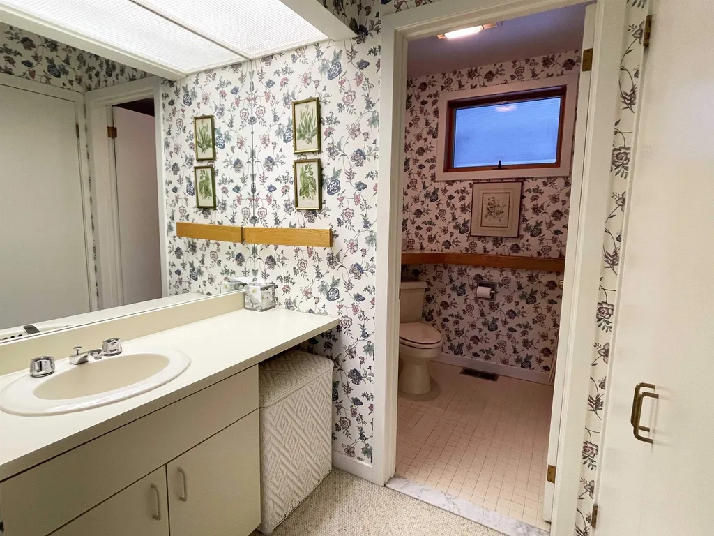 678 Mountain View Road Warren VT 05674
