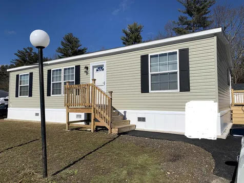 2 Cleo Circle Rochester NH 03868