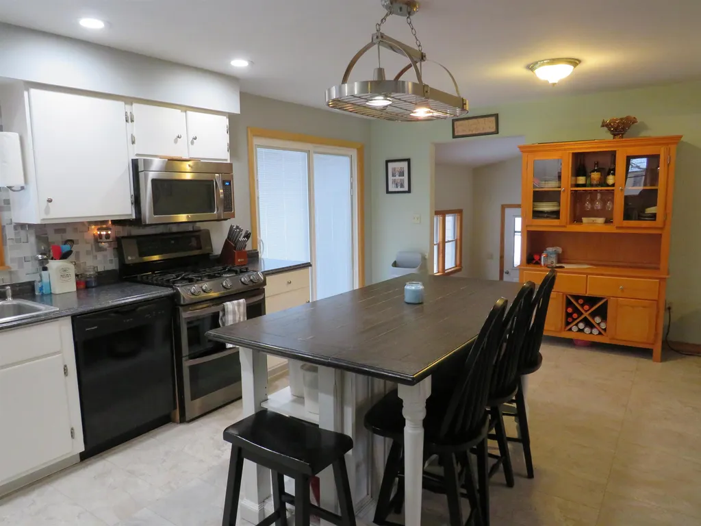 1712 French Pond Road Haverhill NH 03785