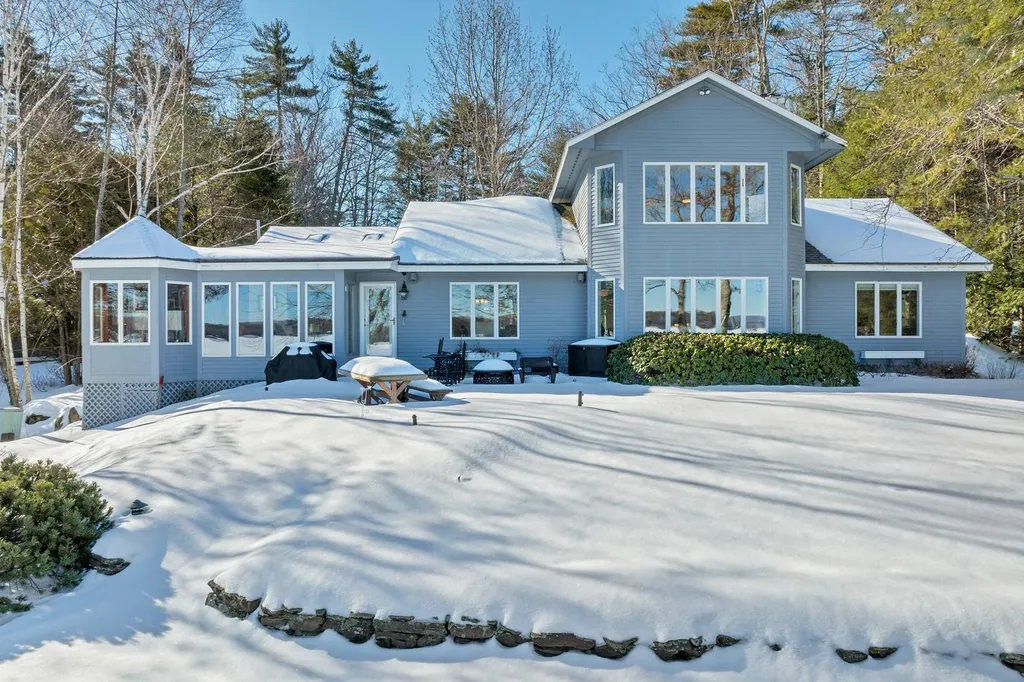 122 Pipers Point Lane Alton NH 03809