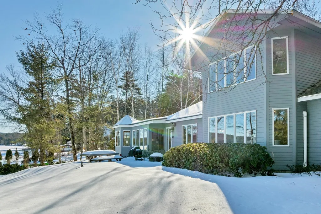 122 Pipers Point Lane Alton NH 03809