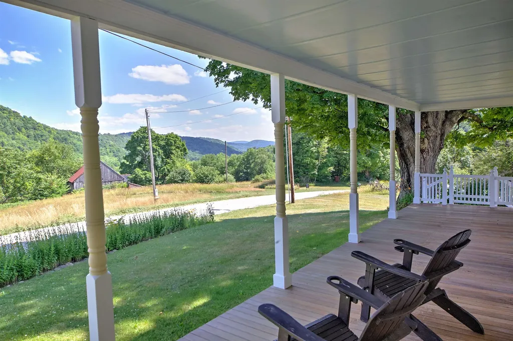 117 South Perry Road Barnard VT 05031