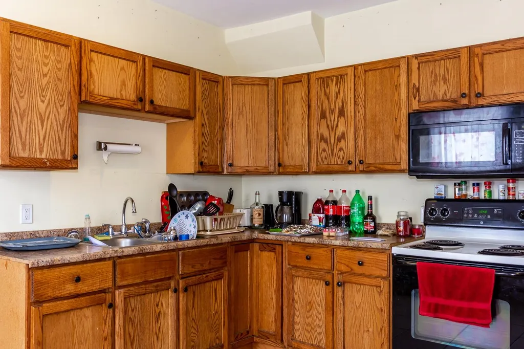 132 Maple Avenue Claremont NH 03743