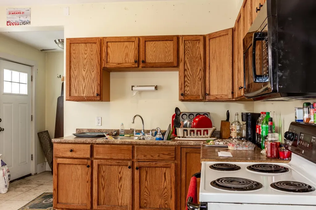 132 Maple Avenue Claremont NH 03743