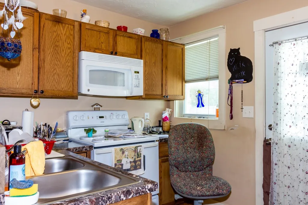 132 Maple Avenue Claremont NH 03743