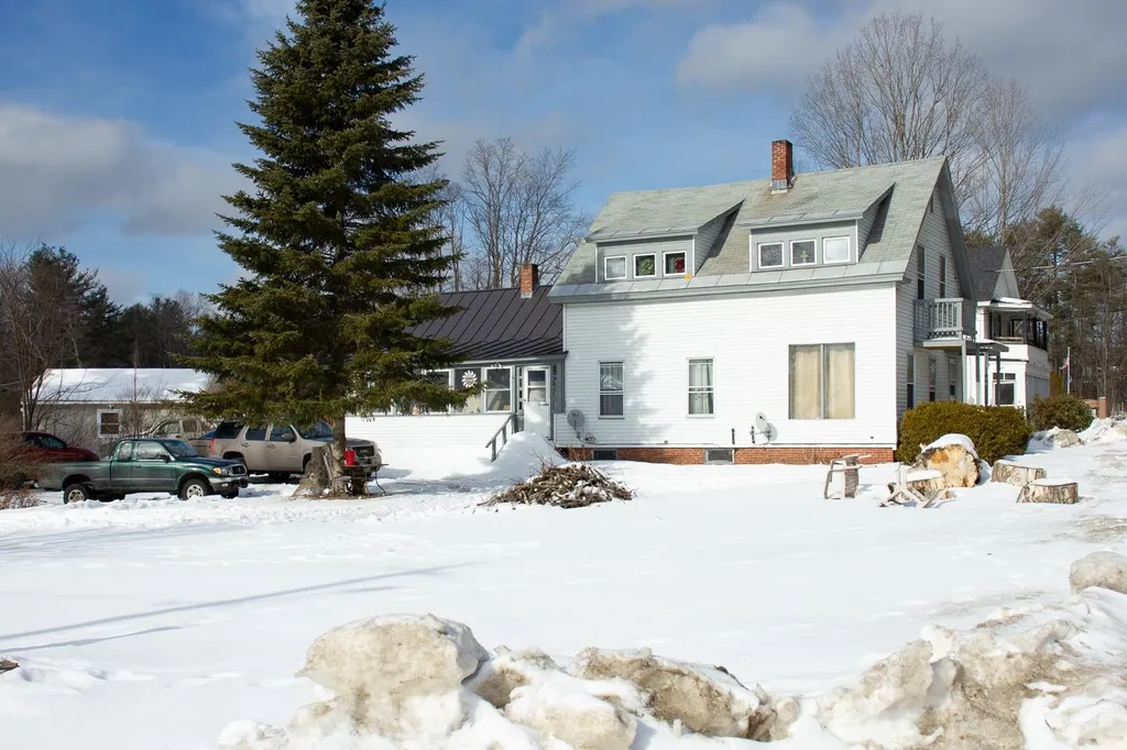 3 Shannon Street Claremont NH 03743