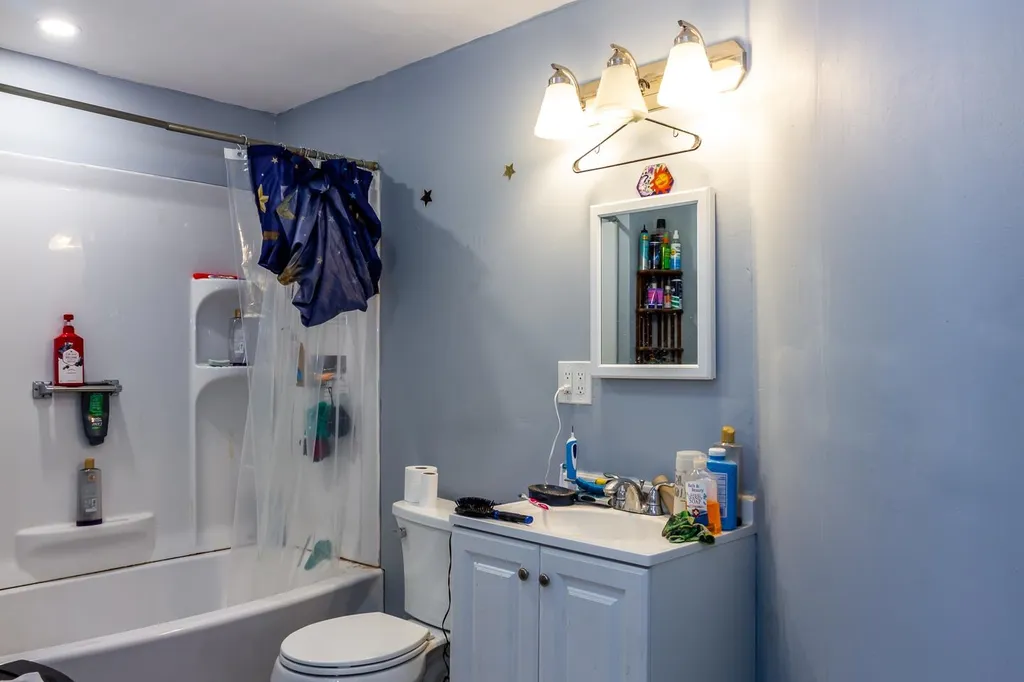 3 Shannon Street Claremont NH 03743