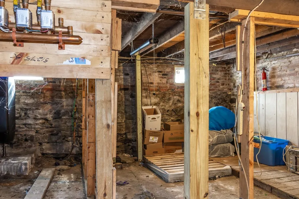 3 Shannon Street Claremont NH 03743
