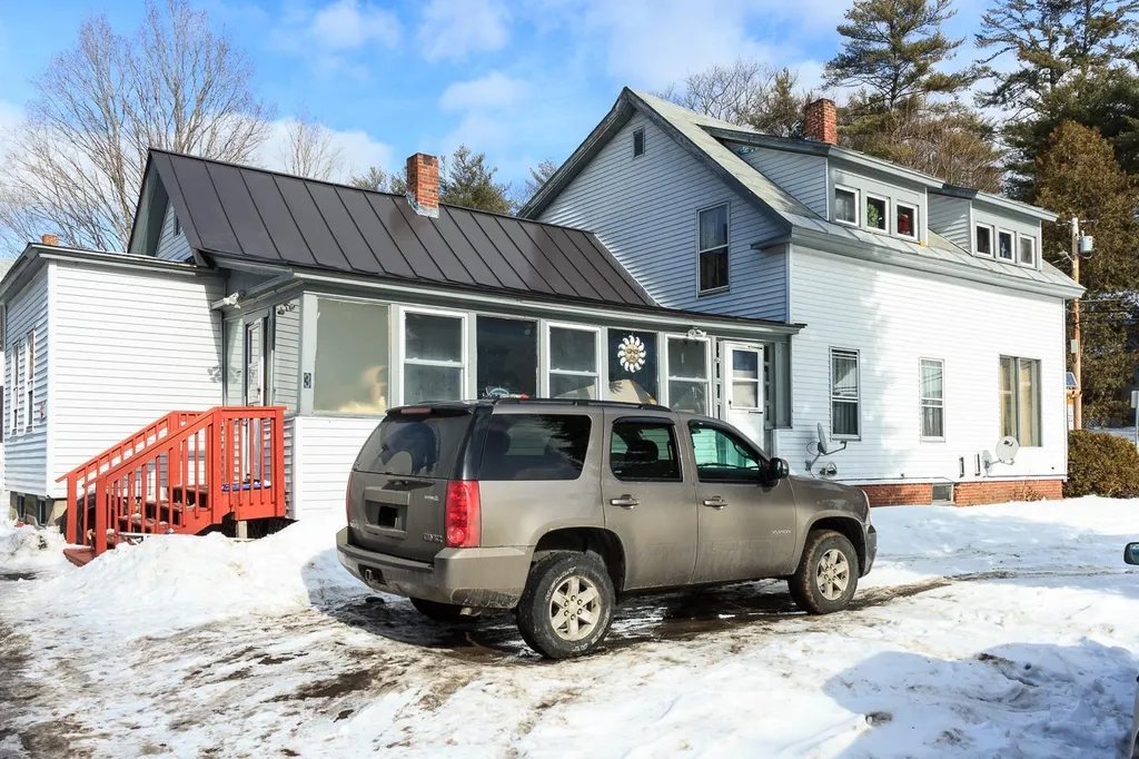 3 Shannon Street Claremont NH 03743