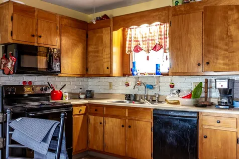 3 Shannon Street Claremont NH 03743