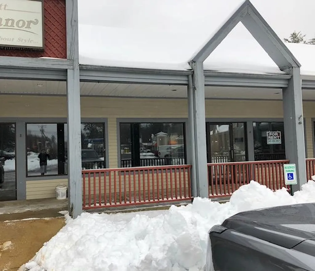 1558 Hooksett Road Hooksett NH 03106