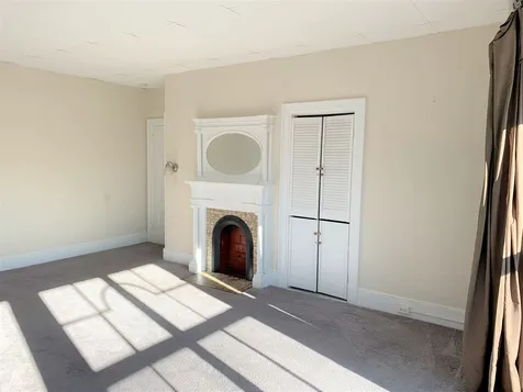 10 Merrimac Street Portsmouth NH 03801