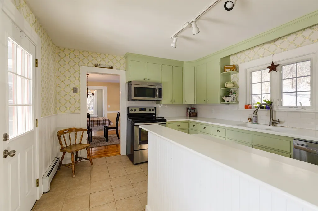 171 Summer Street Hartford VT 05001