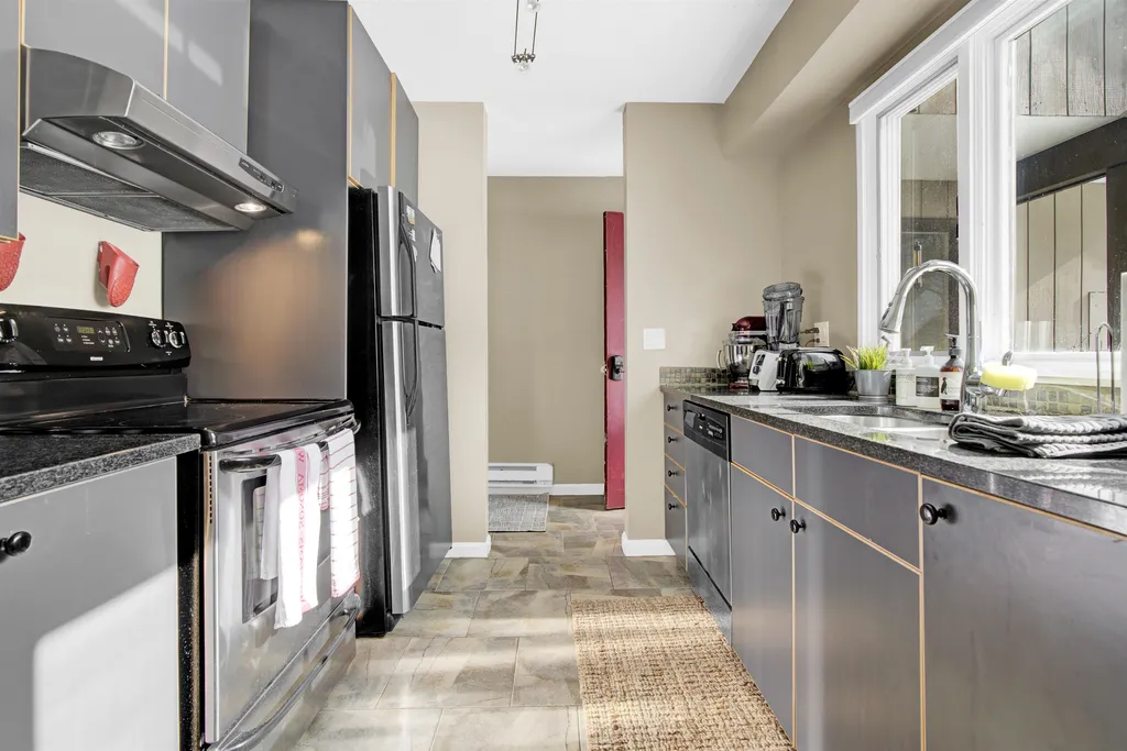 125 Brook Hollow Road Hanover NH 03755