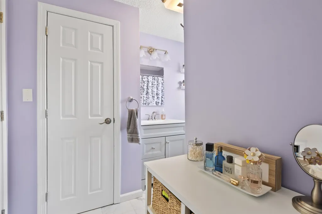 673 Fremont Road Chester NH 03036