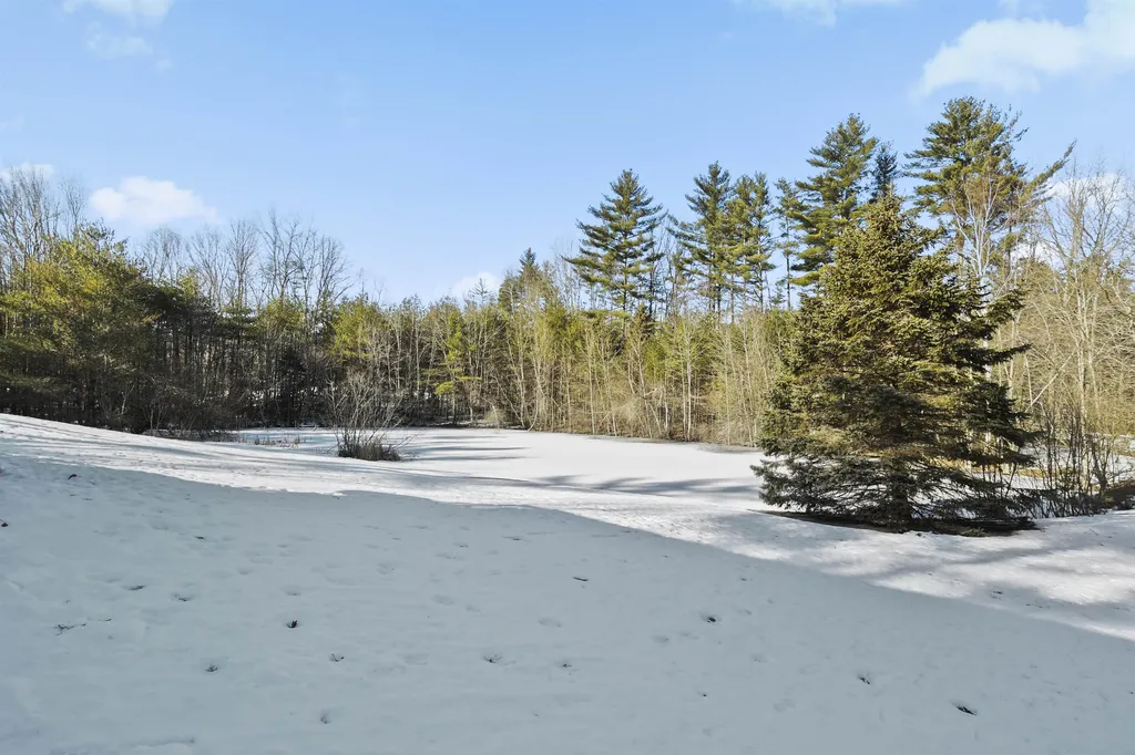 673 Fremont Road Chester NH 03036