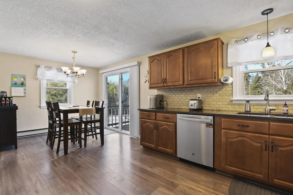 673 Fremont Road Chester NH 03036