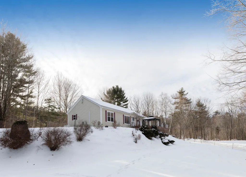 313 Old Stagecoach Road Newbury VT 05085