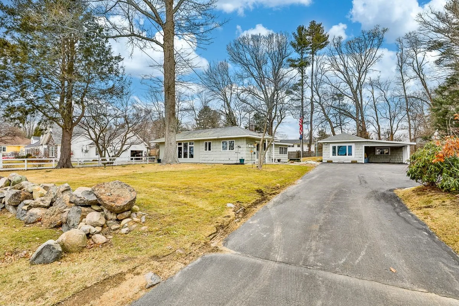 162 N Policy Street Salem NH 03079