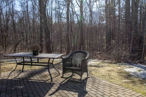 32 Oakridge Drive Londonderry NH 03053